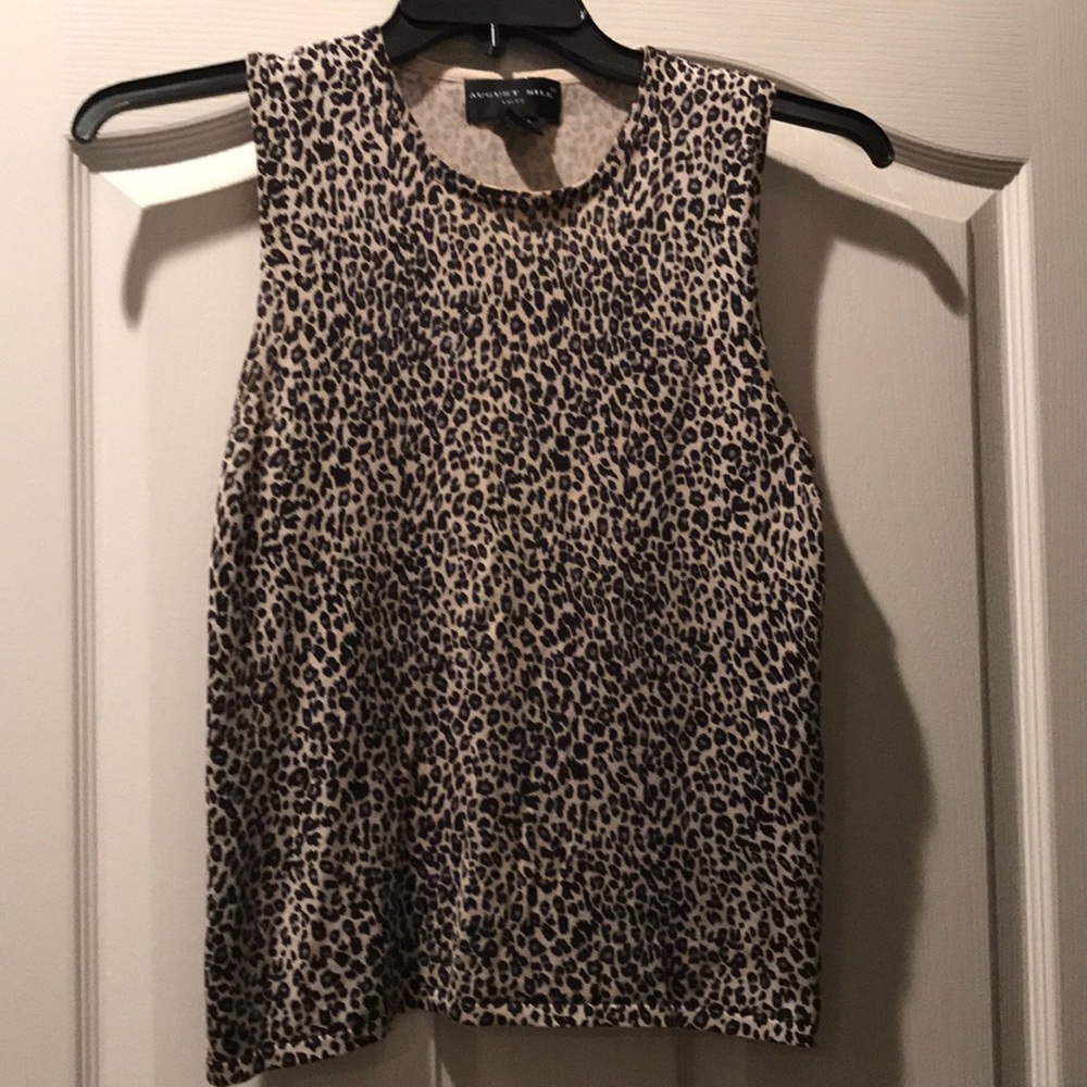 Women’s Sleeveless Sweater